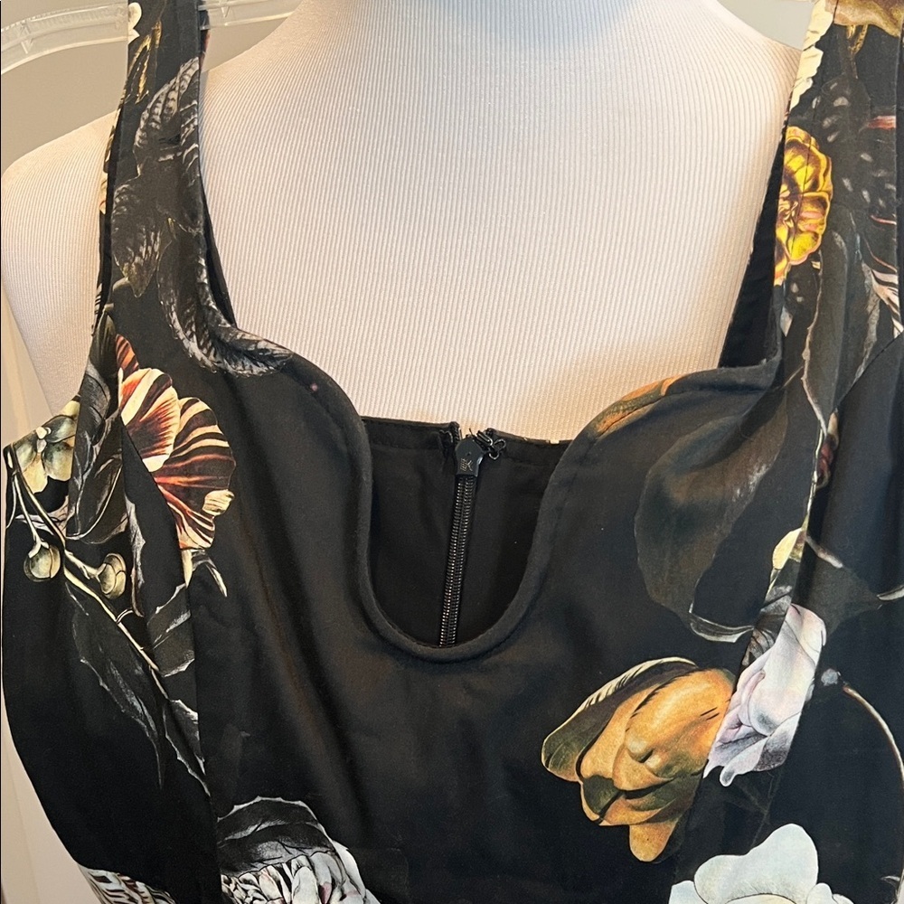 ASOS Moody Floral Sleeveless Pencil Midi Dress - Size 4 - EUC - Picture 3 of 8